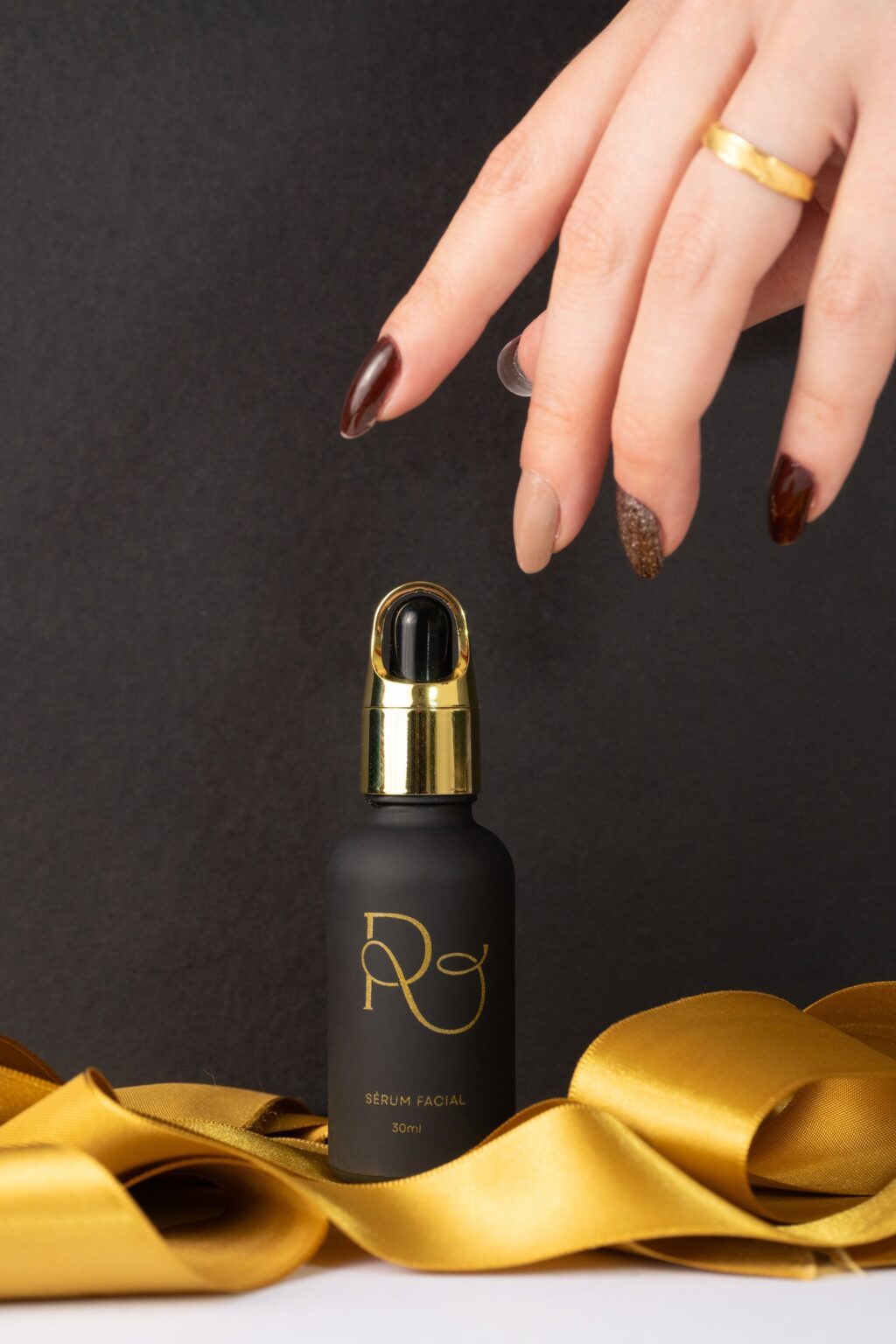 Sérum Noturno · Rossi Royale, Moda & campanhas, fotografia de Jhesley Xavier